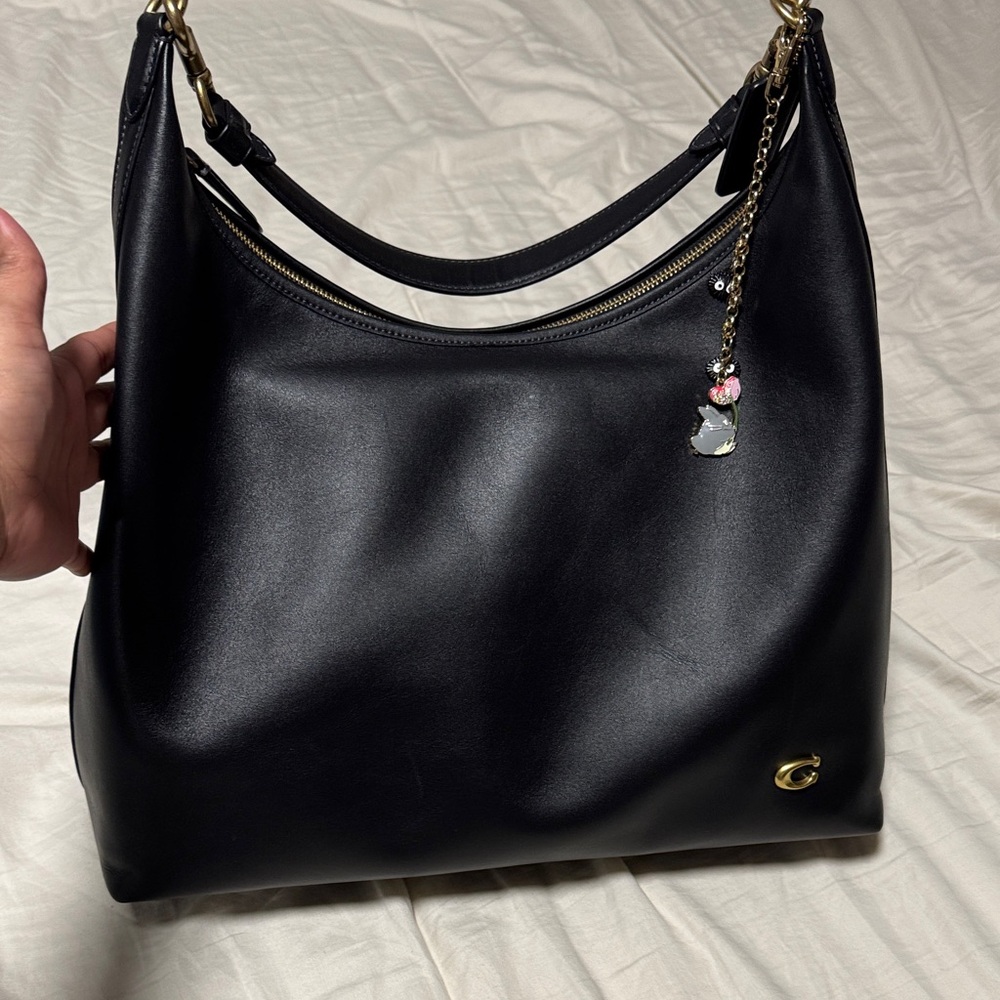 Nwot coach Juliet 38